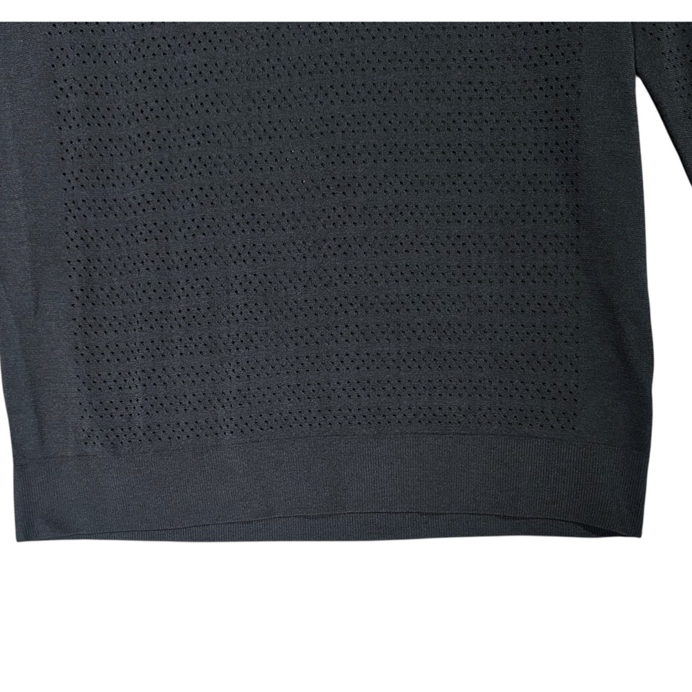 Lululemon Breeze By Top Sz 2 Black Long Sleeve Perforated Vented Running - Picture 4 of 11